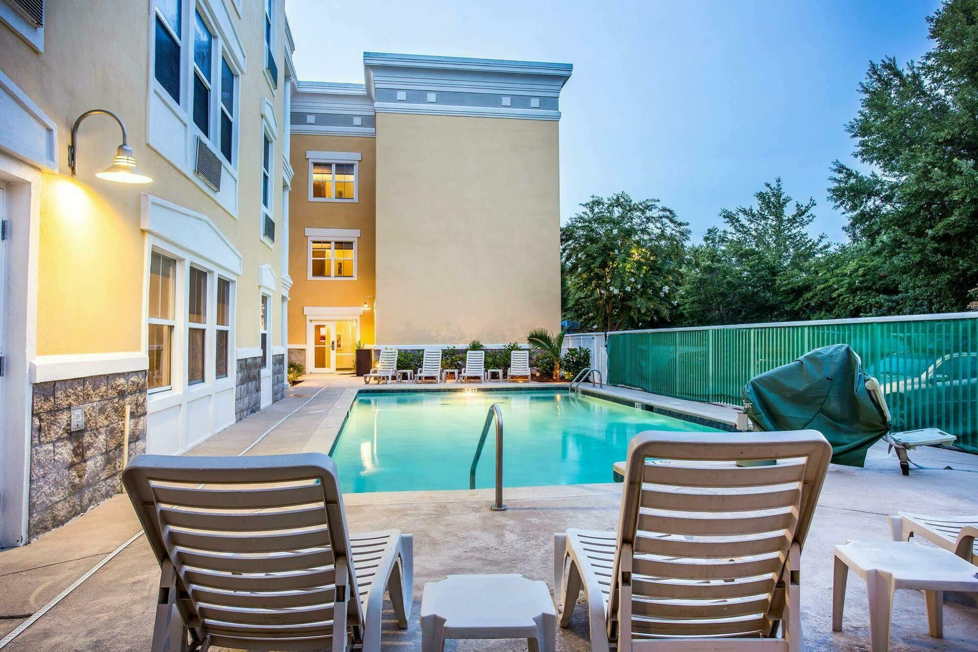 Comfort Suites At Isle Of Palms Connector Mount Pleasant Exterior foto